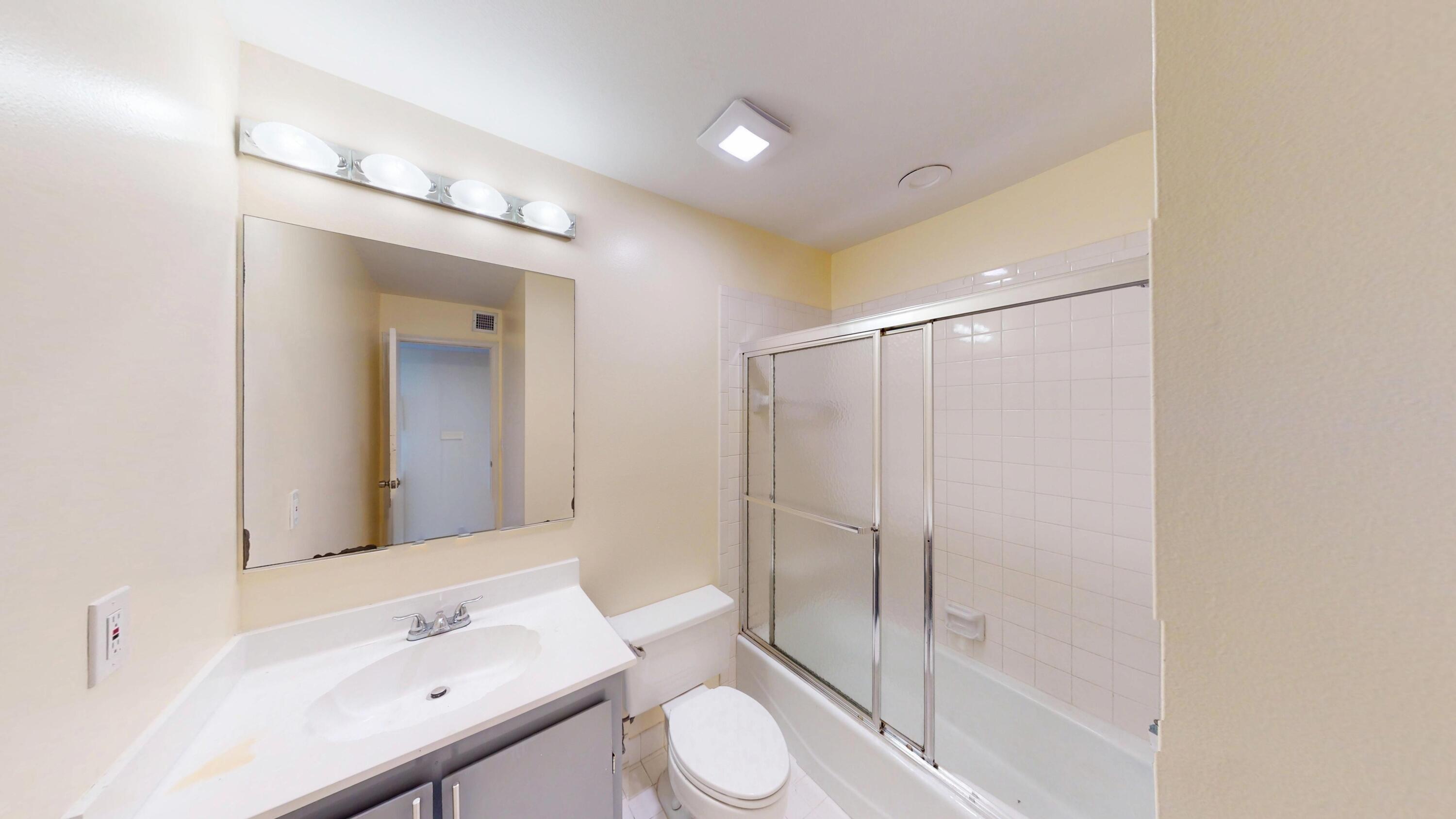 WOODSTOCK TWNHS - Residential Lease