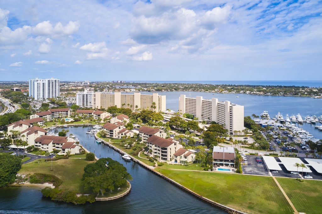 Photo of 124 Lakeshore Drive #829, North Palm Beach, FL 33408 (MLS # R11164494)