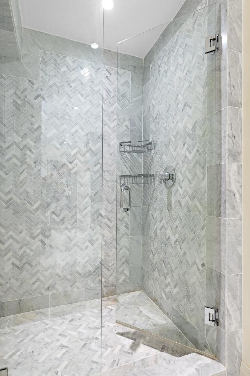 LAKE TOWERS CONDO - Residential