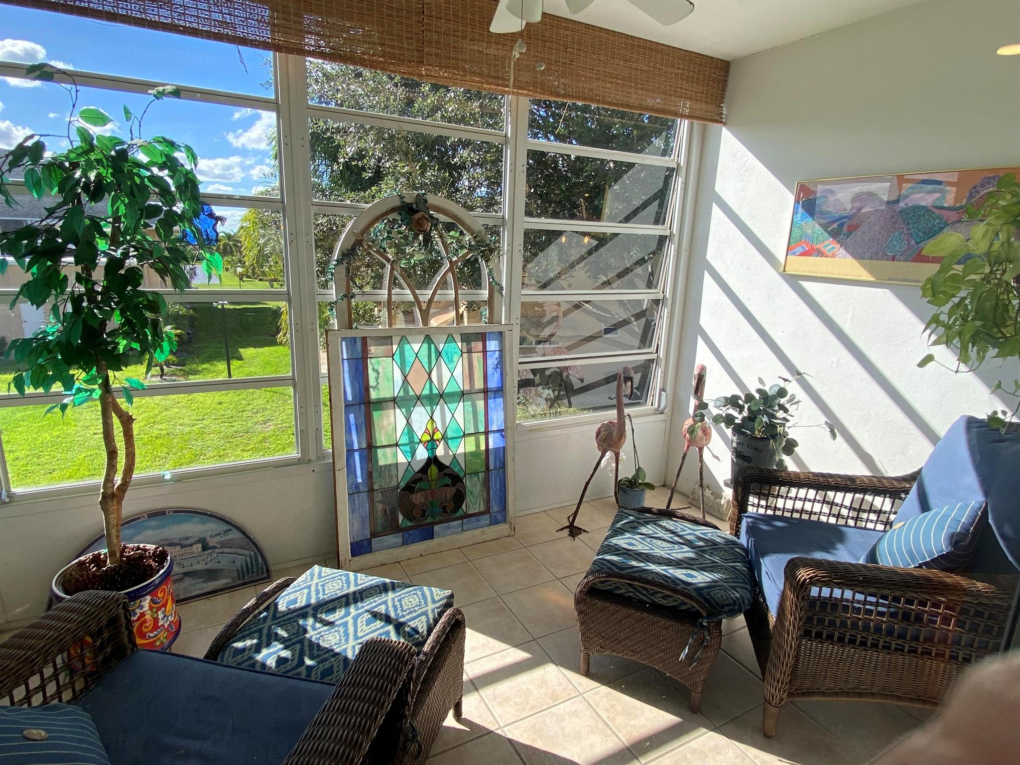 VILLAGE ROYALE CONDO 3 - Residential