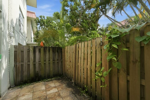 Tiny photo for 809 W Oakland Park Boulevard #K2, Oakland Park, FL 33311 (MLS # B26058541)