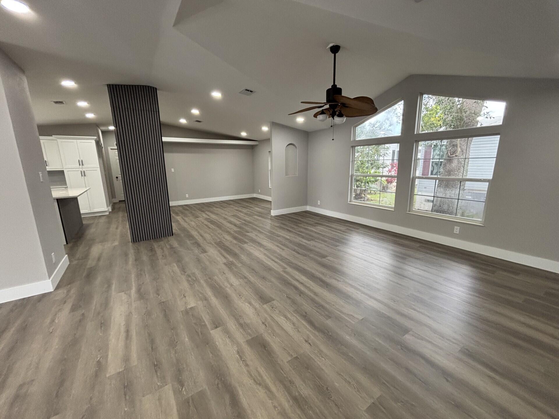 3418 NW 64th Court, Coconut Creek, FL, 33073/$199,900 4 3418 NW 64th Court