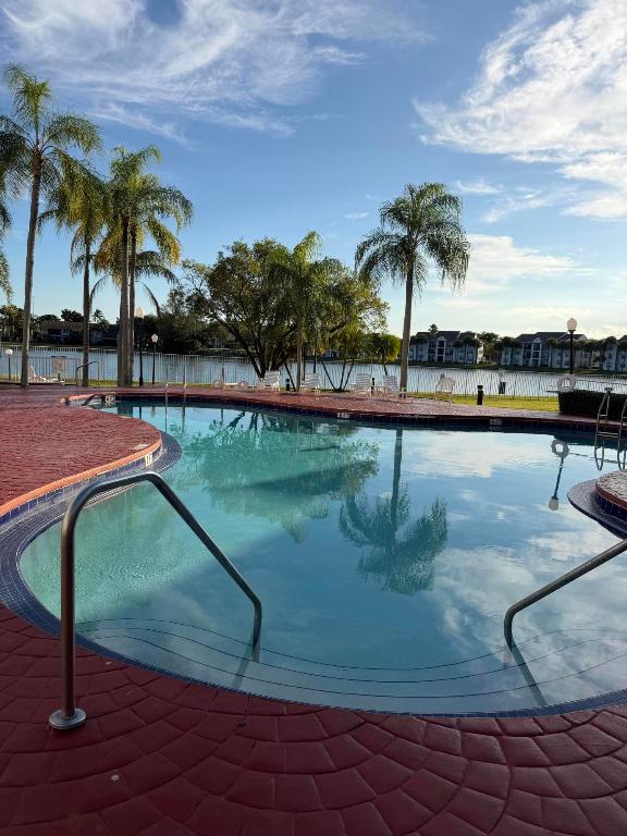 Lakeview Club - Residential Lease