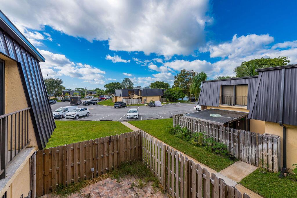 WATERSIDE ESTATES - Residential