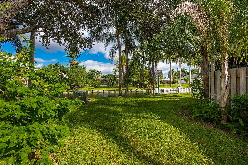 WATERSIDE ESTATES - Residential