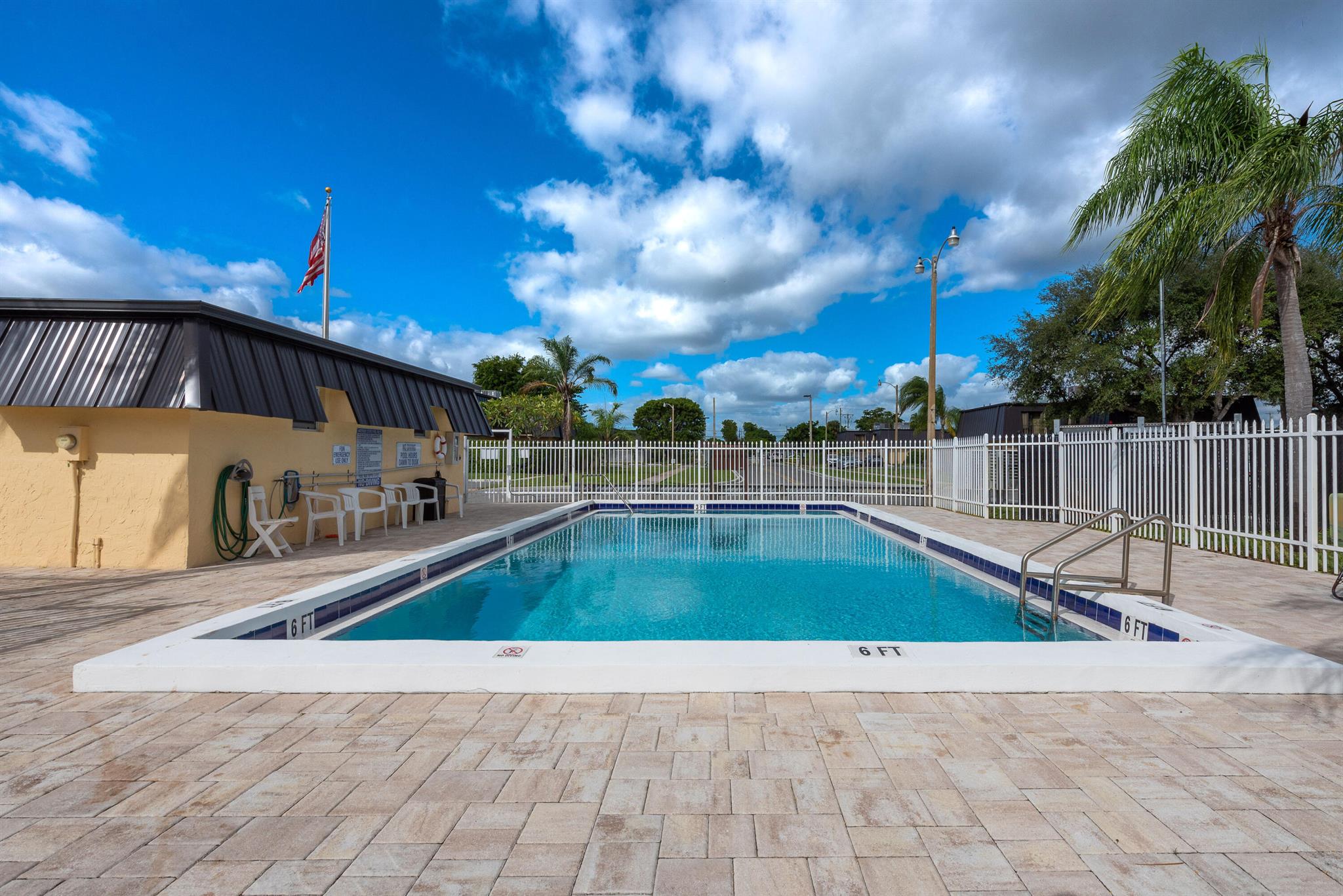 WATERSIDE ESTATES - Residential