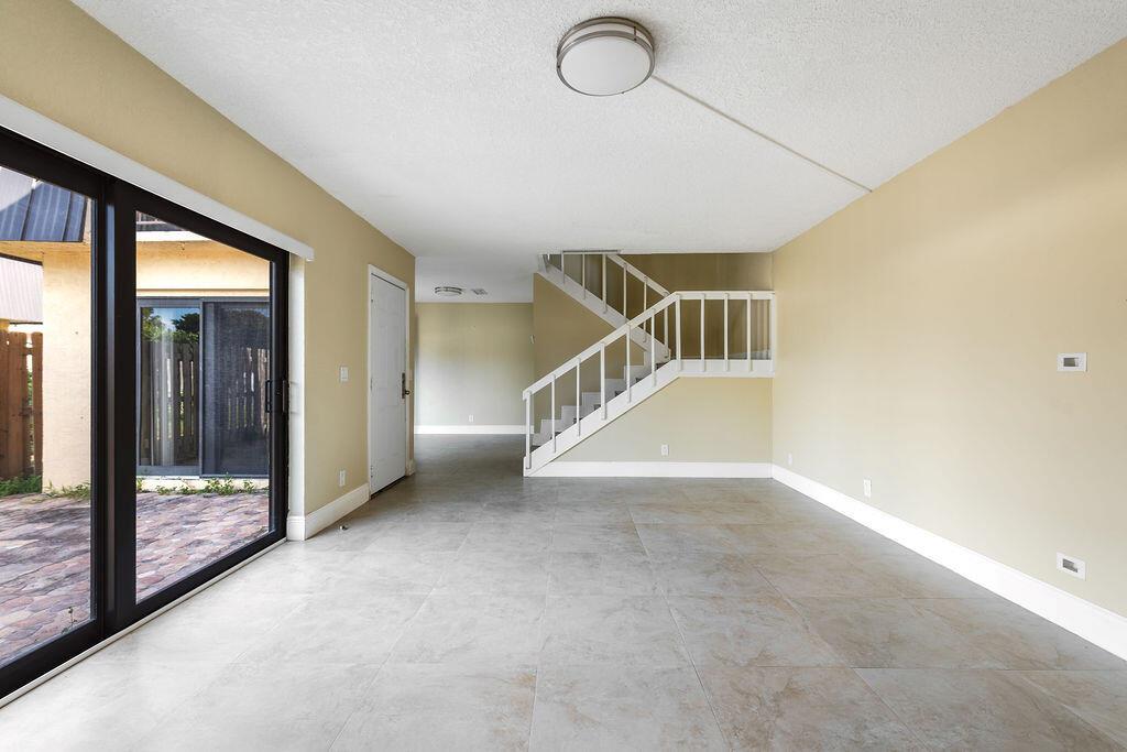 WATERSIDE ESTATES - Residential