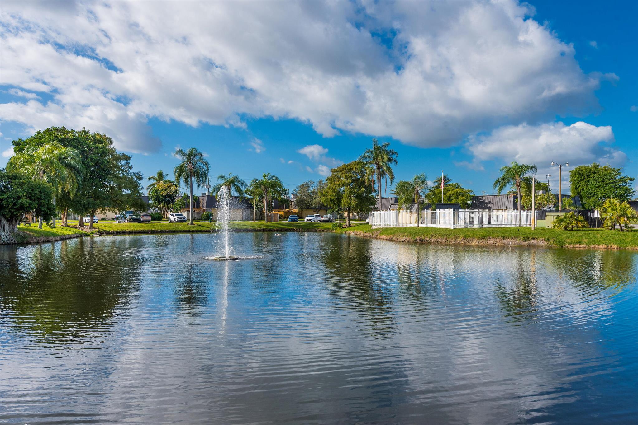 WATERSIDE ESTATES - Residential