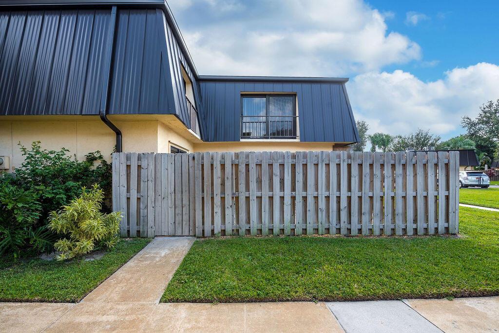 WATERSIDE ESTATES - Residential
