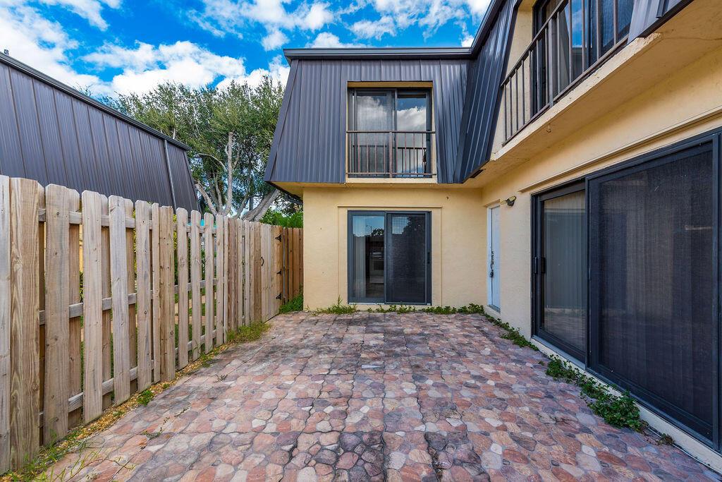 WATERSIDE ESTATES - Residential