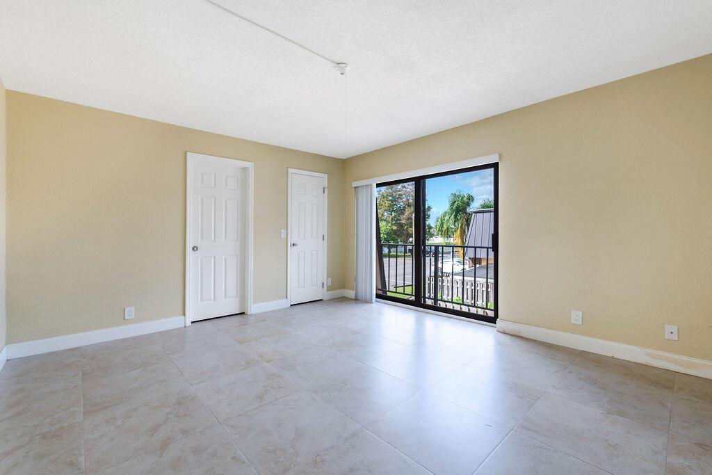 WATERSIDE ESTATES - Residential