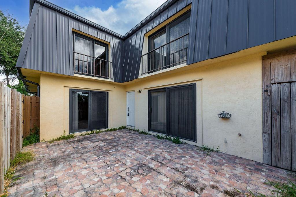 WATERSIDE ESTATES - Residential