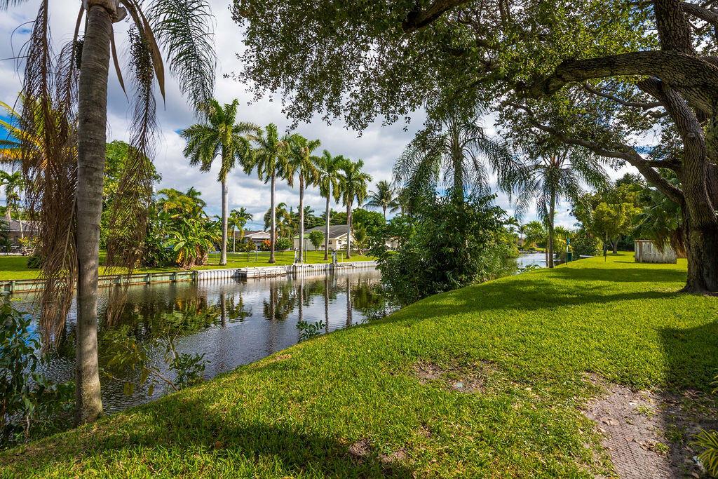 WATERSIDE ESTATES - Residential