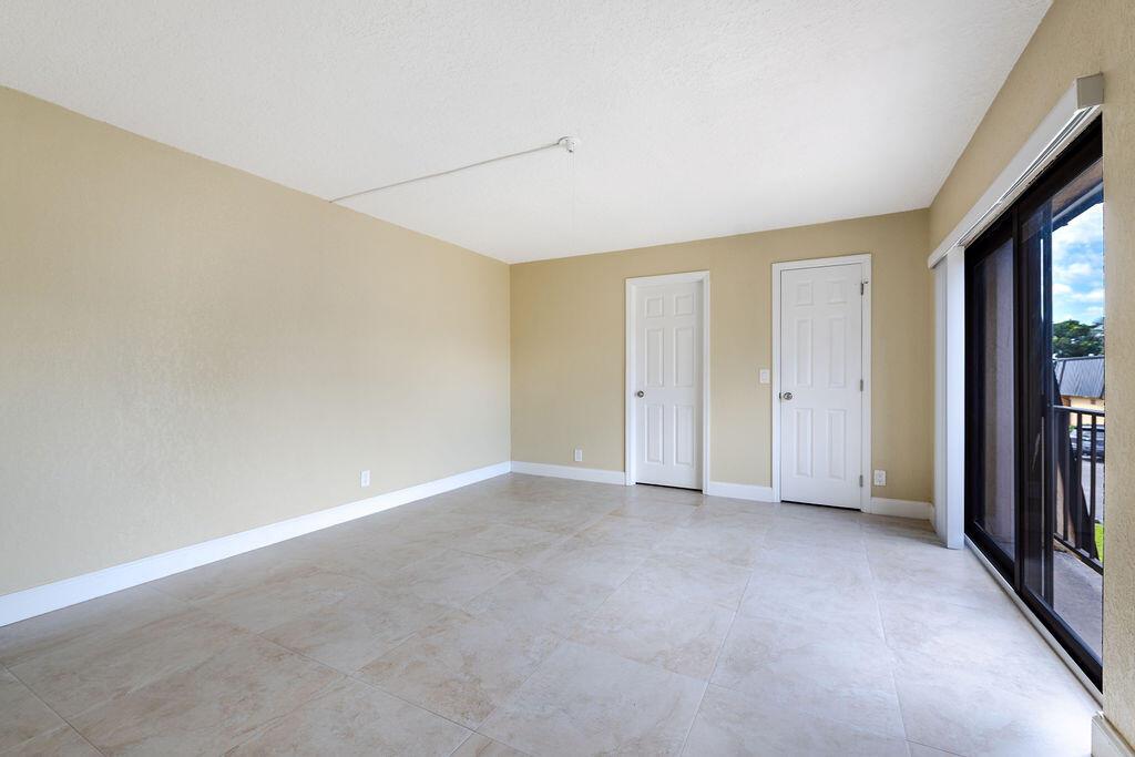 WATERSIDE ESTATES - Residential