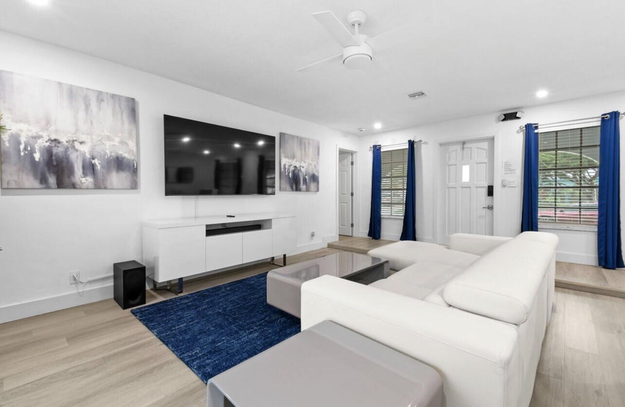 COCONUT CREEK SEC 8 - Residential Lease
