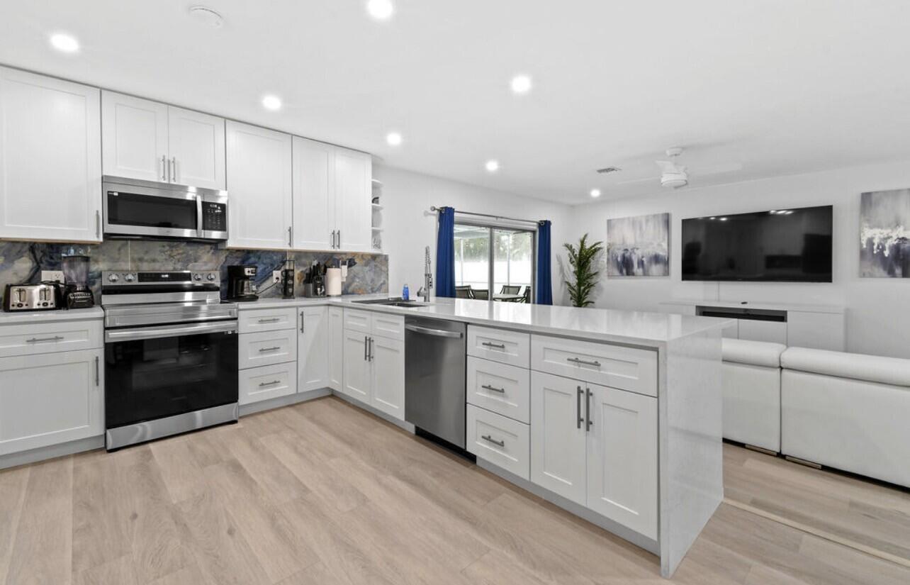 COCONUT CREEK SEC 8 - Residential Lease