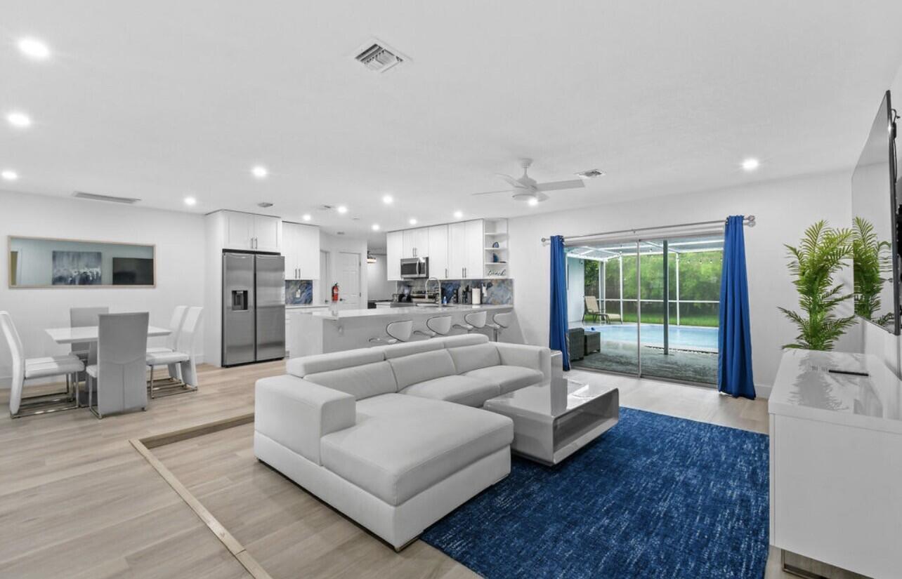 COCONUT CREEK SEC 8 - Residential Lease