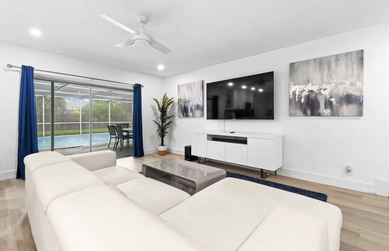 COCONUT CREEK SEC 8 - Residential Lease
