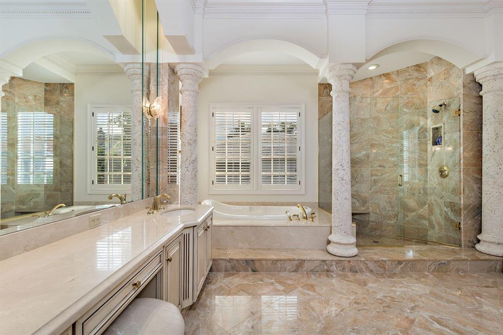 OCEAN PARK H W ROBBINS - Residential