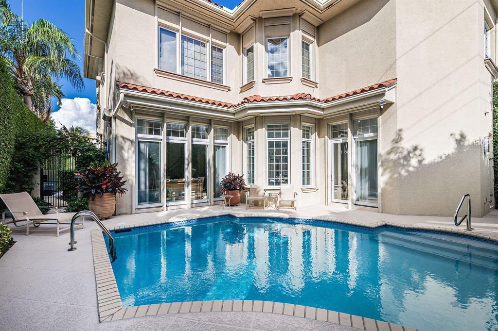 OCEAN PARK H W ROBBINS - Residential