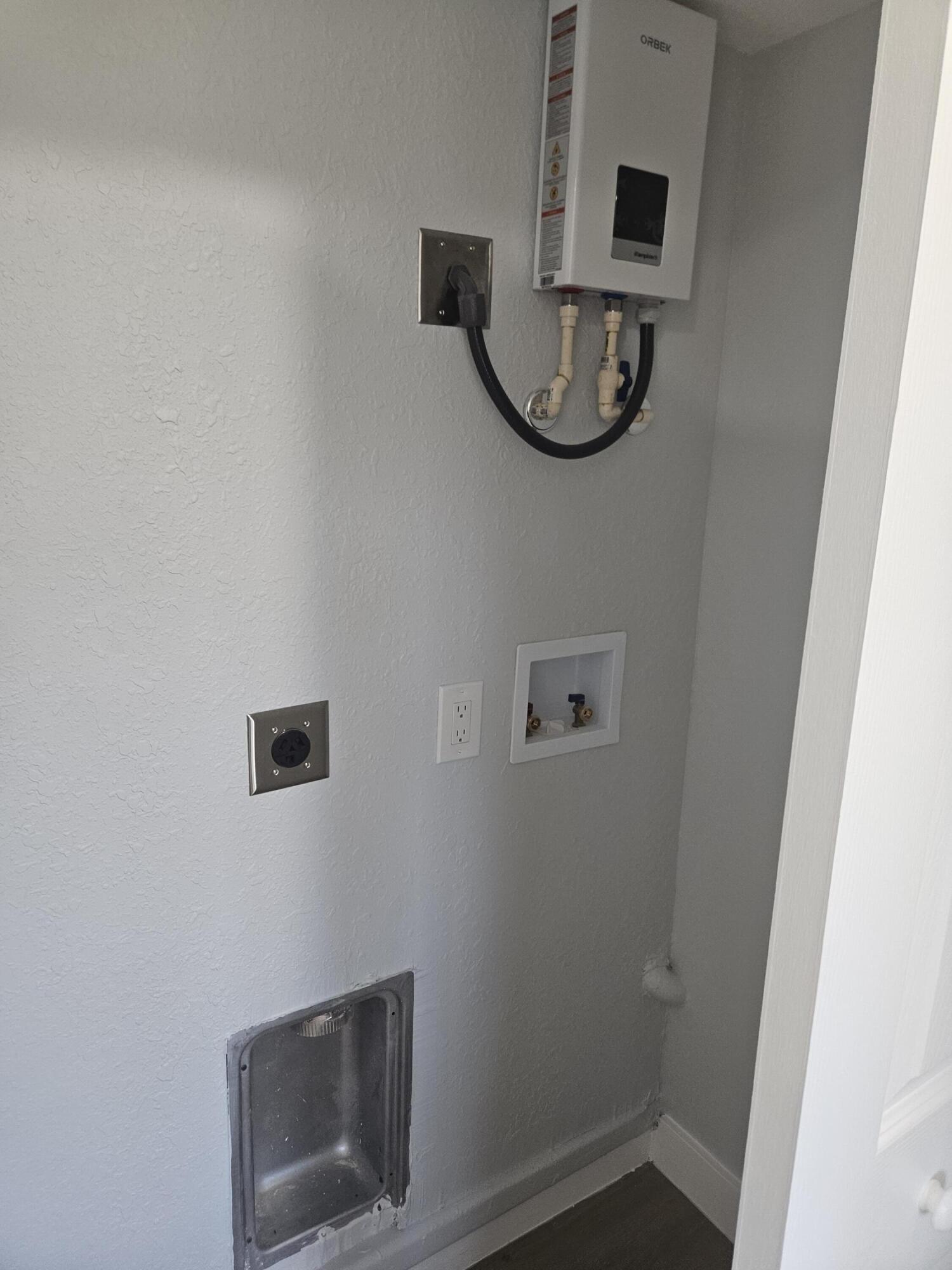 BELVEDERE COURT 3 - Residential