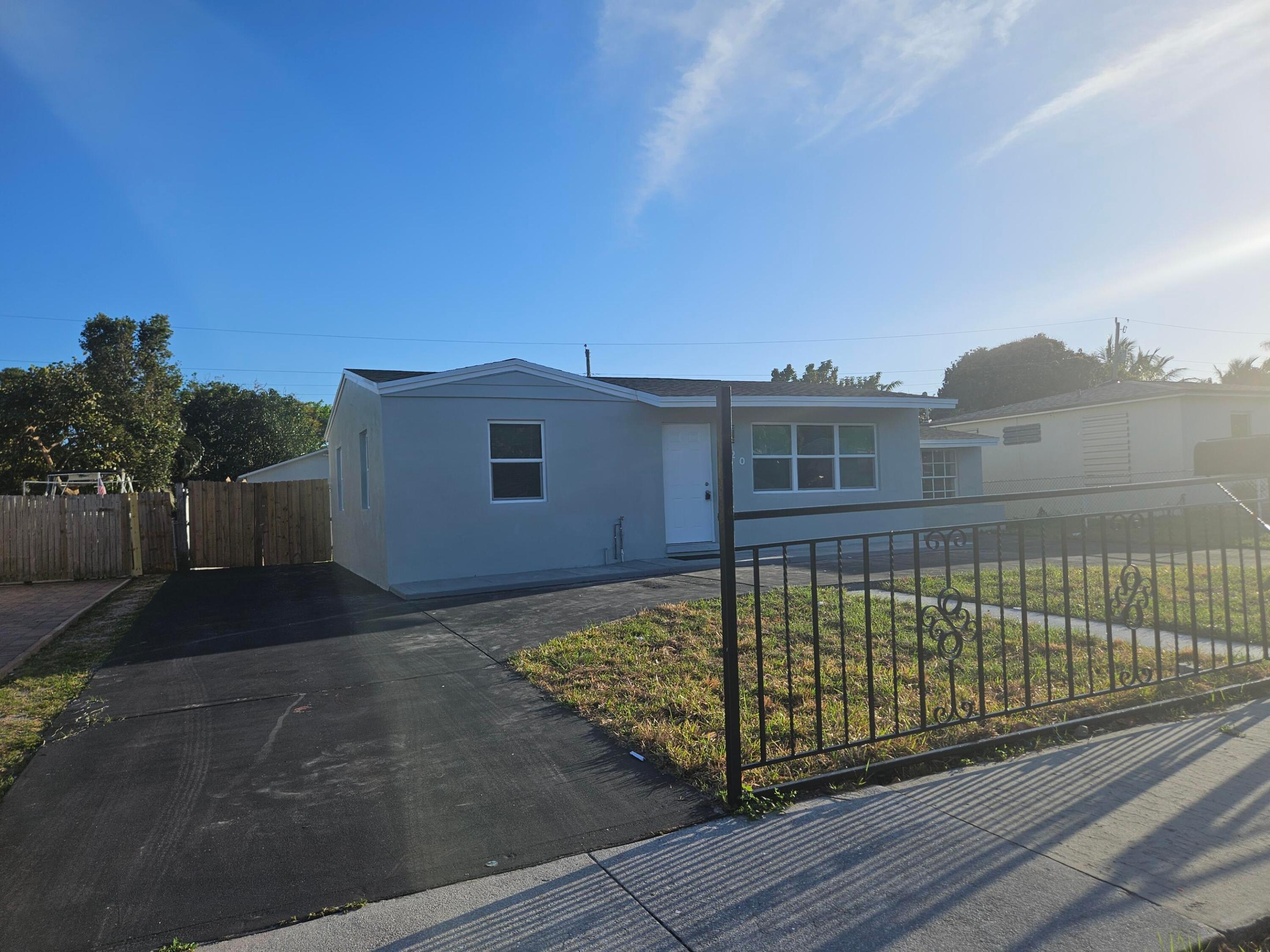 BELVEDERE COURT 3 - Residential