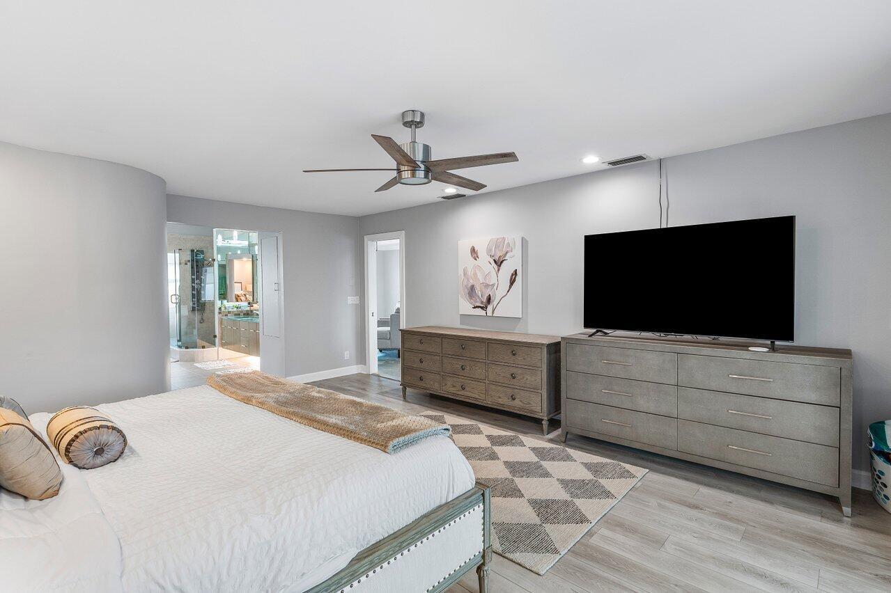 TROPIC ISLE - Residential