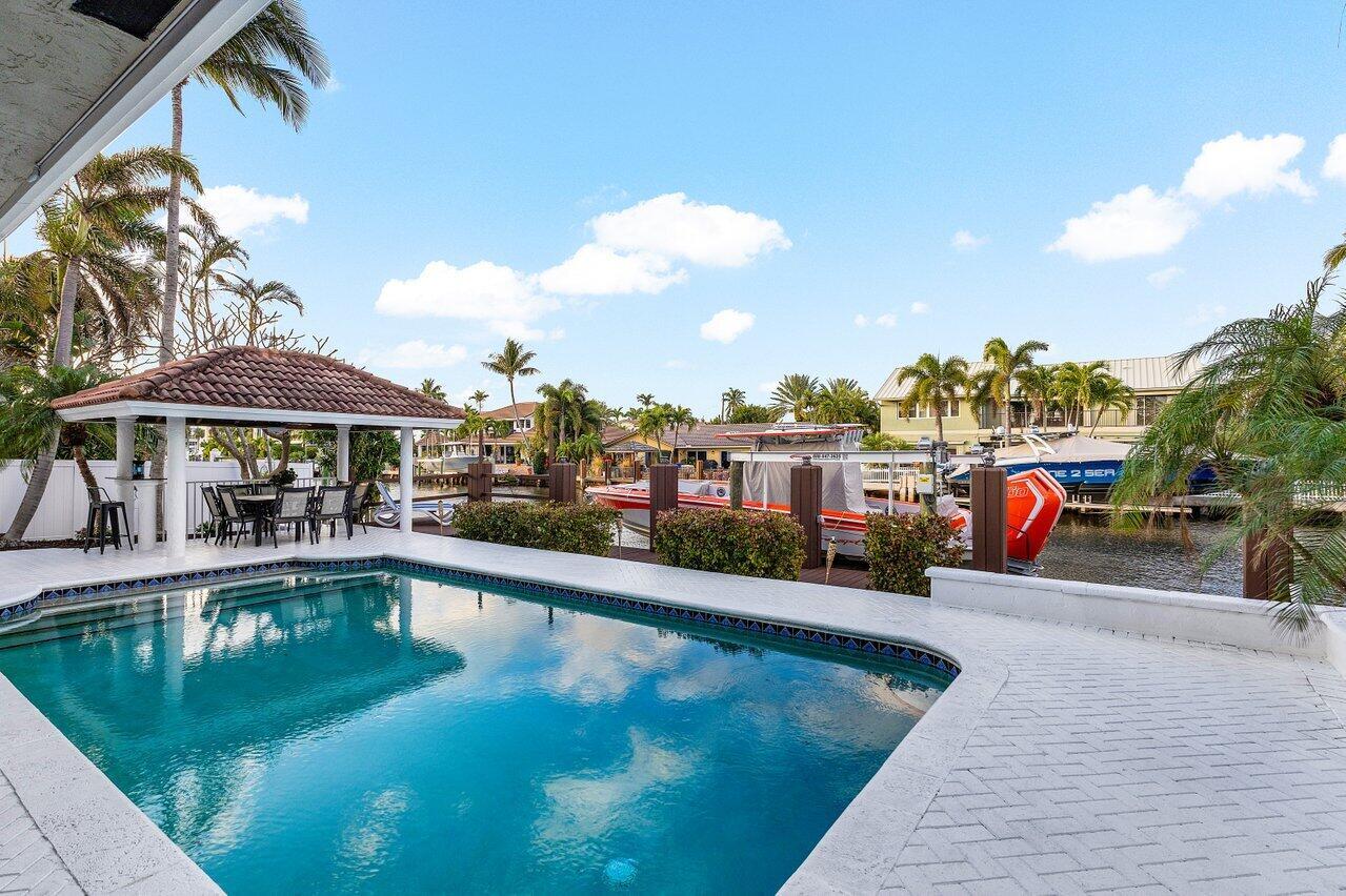 TROPIC ISLE - Residential