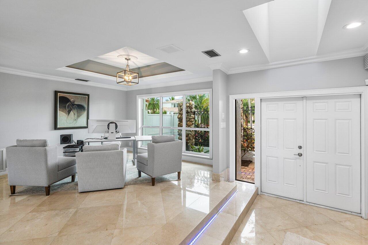 TROPIC ISLE - Residential