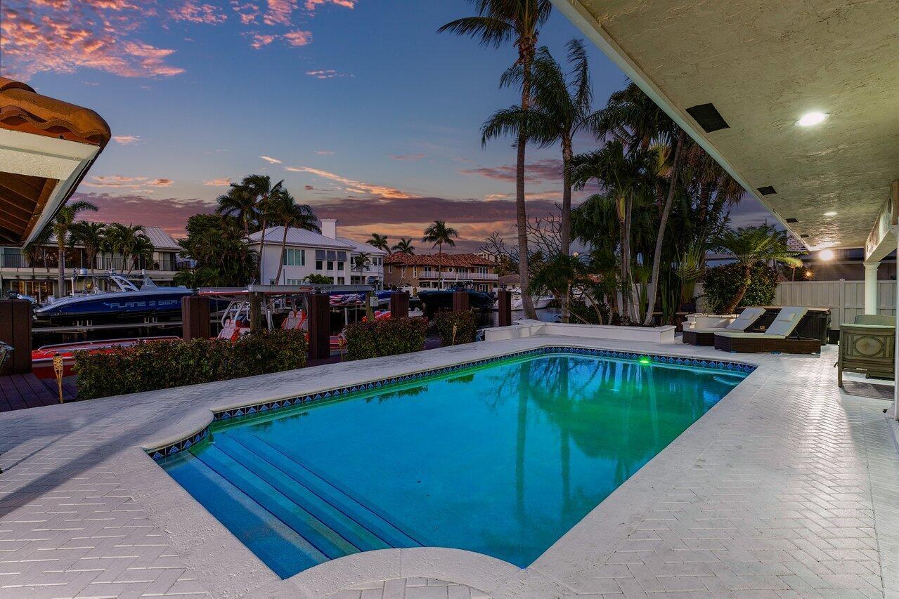 TROPIC ISLE - Residential