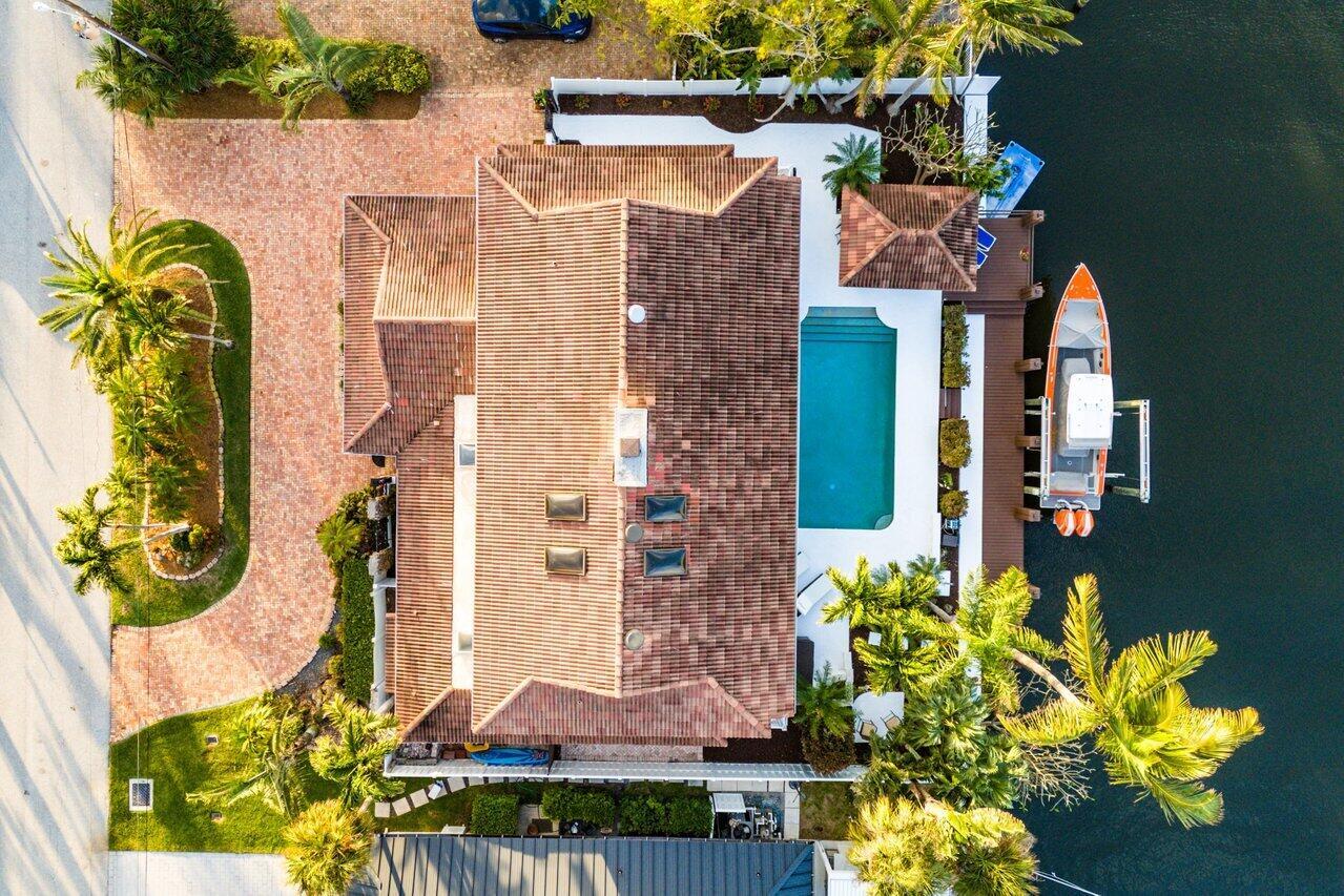 TROPIC ISLE - Residential