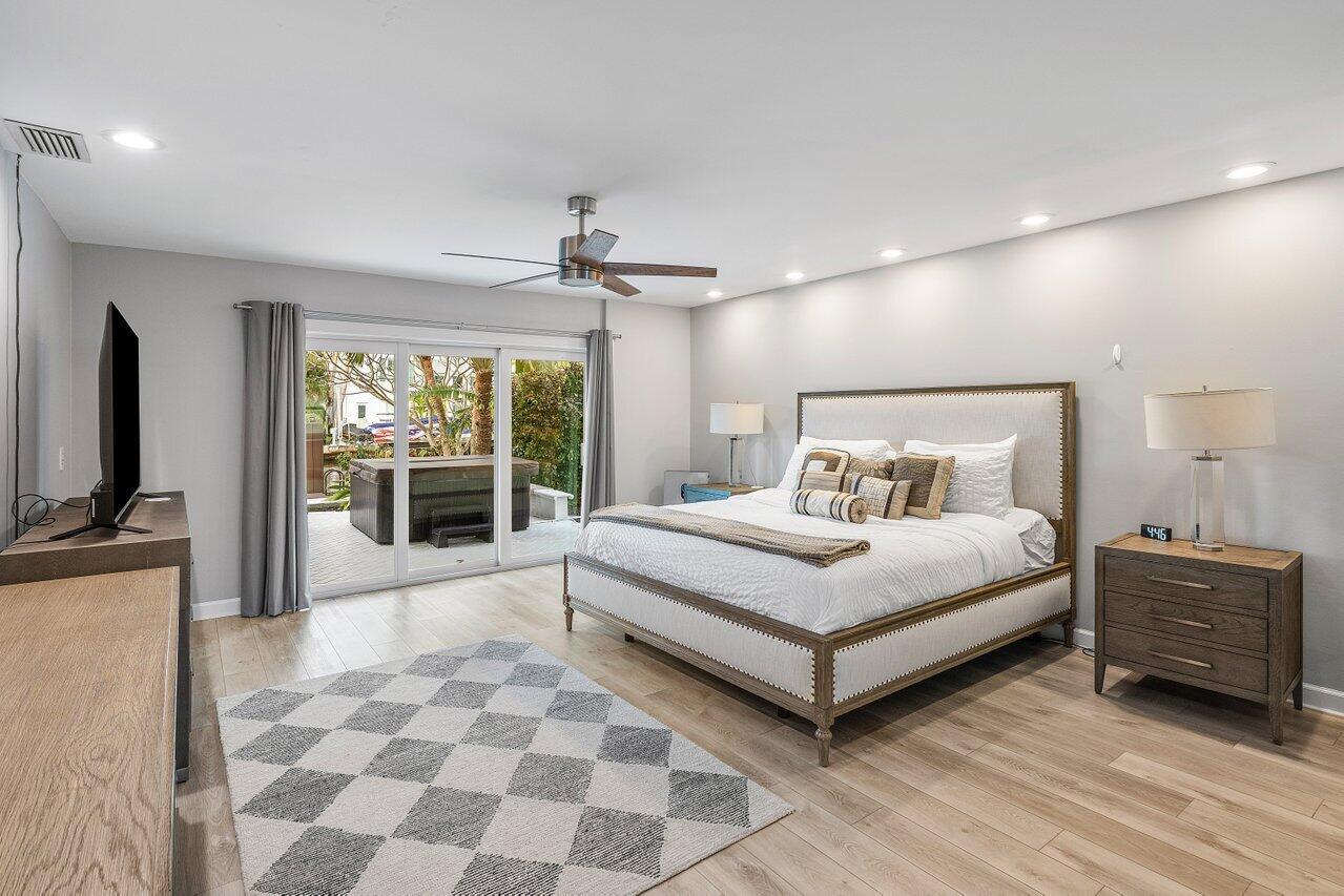 TROPIC ISLE - Residential