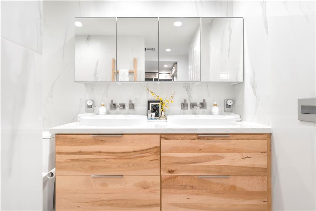 BLAIR HOUSE - Residential