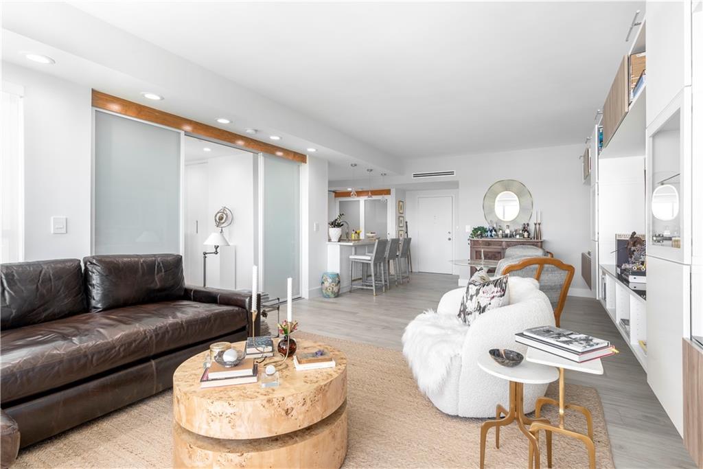 BLAIR HOUSE - Residential