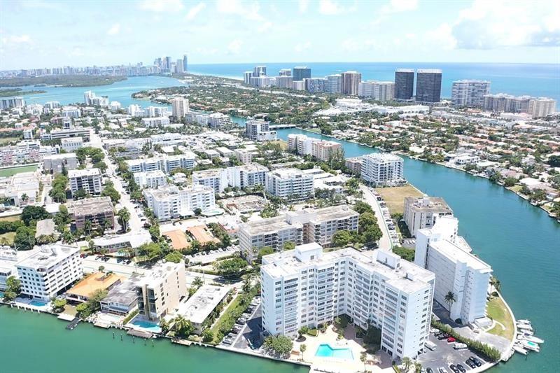 BLAIR HOUSE - Residential