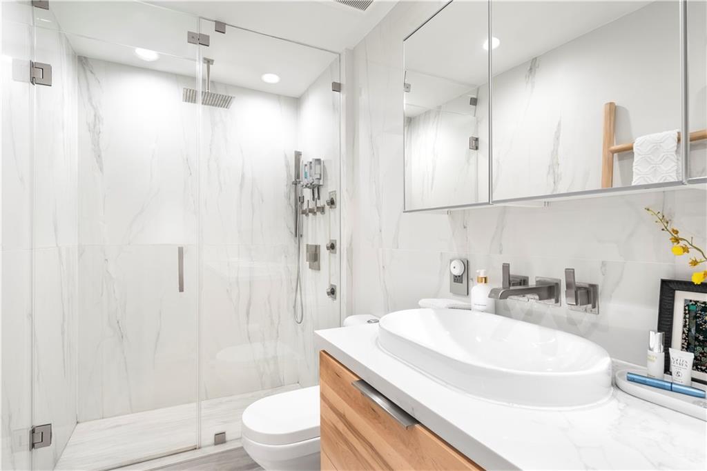 BLAIR HOUSE - Residential