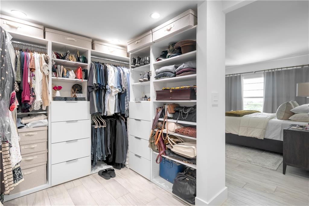 BLAIR HOUSE - Residential