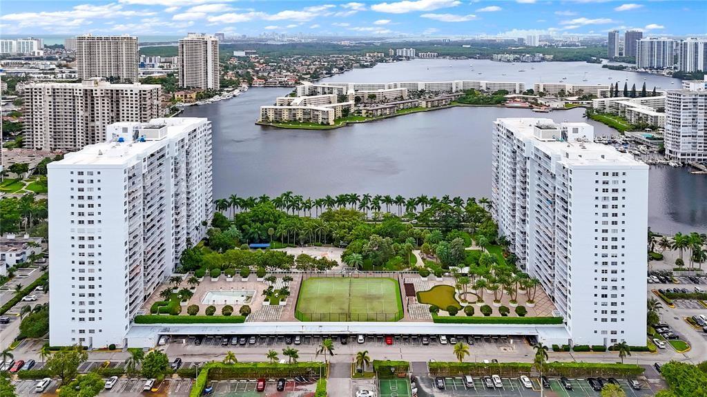 Spacious 2/2 condo in the heart of Aventura. This high-rise unit is located in a resort-style complex, featuring 2 pools, gym, tennis and basketball courts, BBQ grills, billiard room, clubhouse, and more. Enjoy 24-hour security and front desk services, plus an assigned parking space and plenty of guest parking. The community also offers mini-golf, poolside lounge areas, and a new gym with pool views. Located near Aventura Mall, restaurants, and just 5 minutes from the beach.