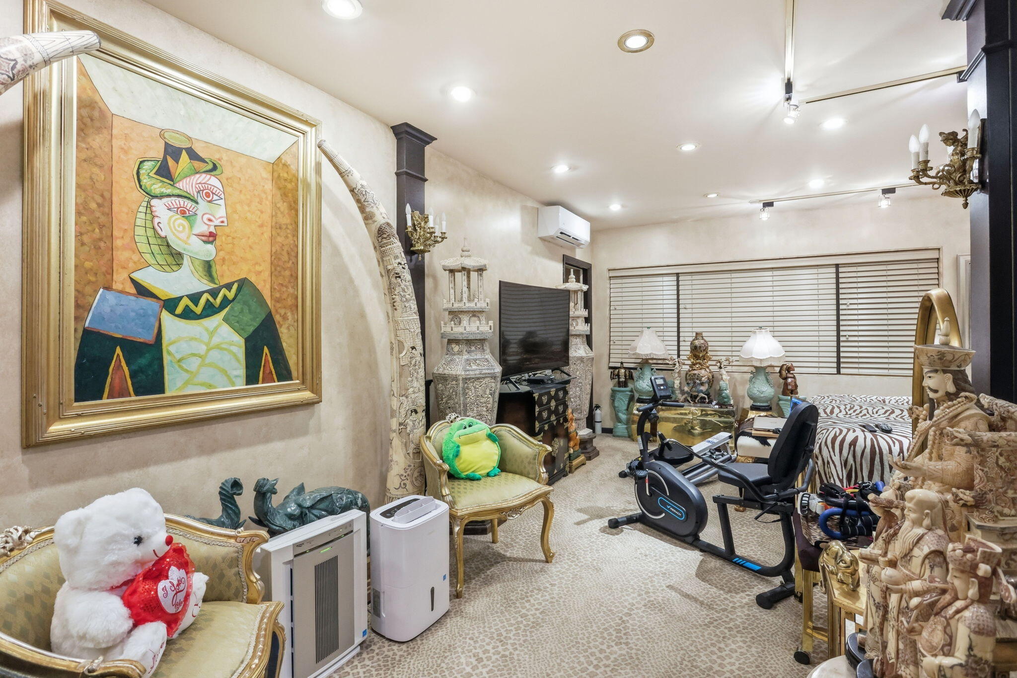 VENETIAN ISLES 3RD SEC - Residential