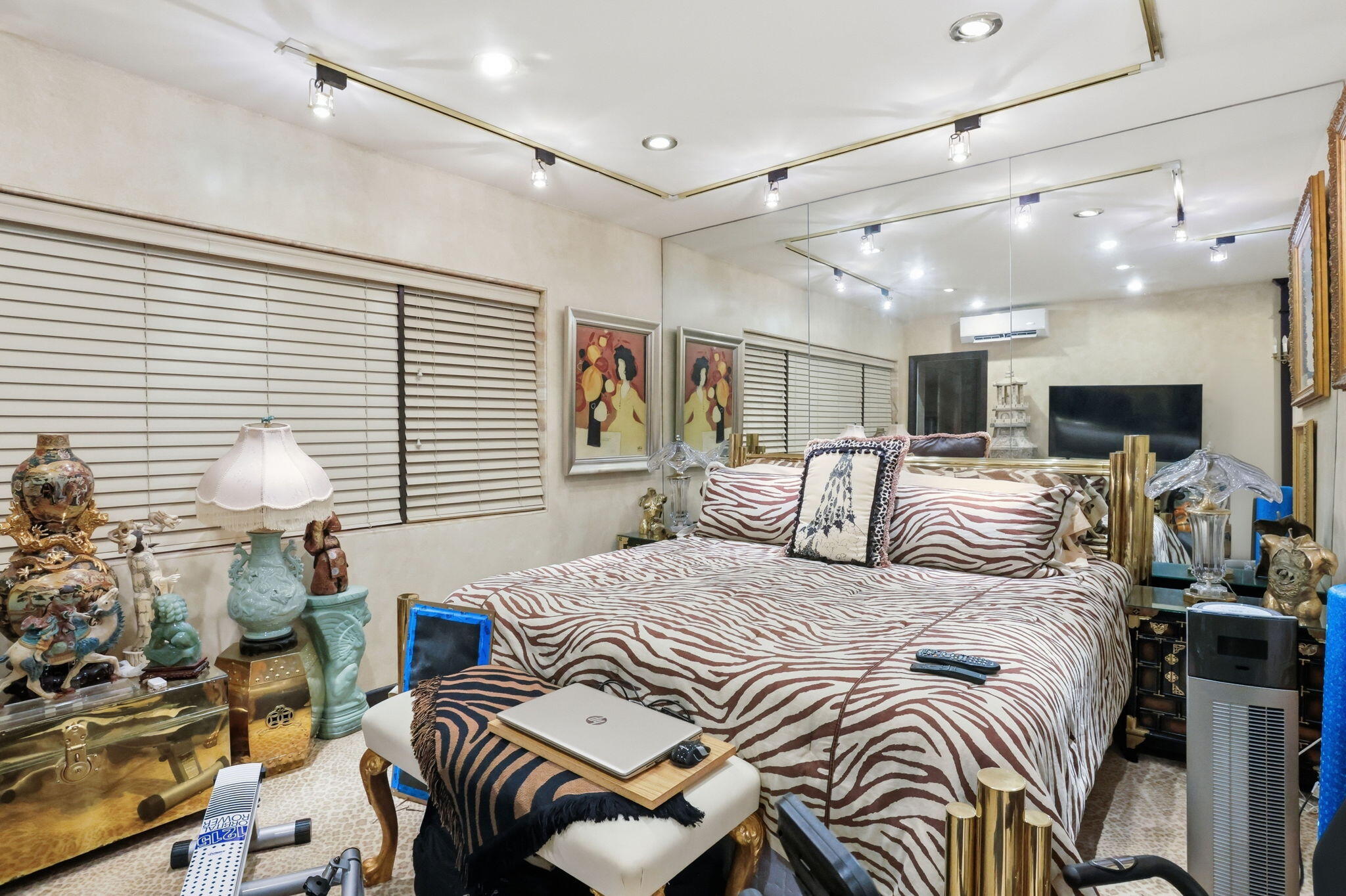 VENETIAN ISLES 3RD SEC - Residential