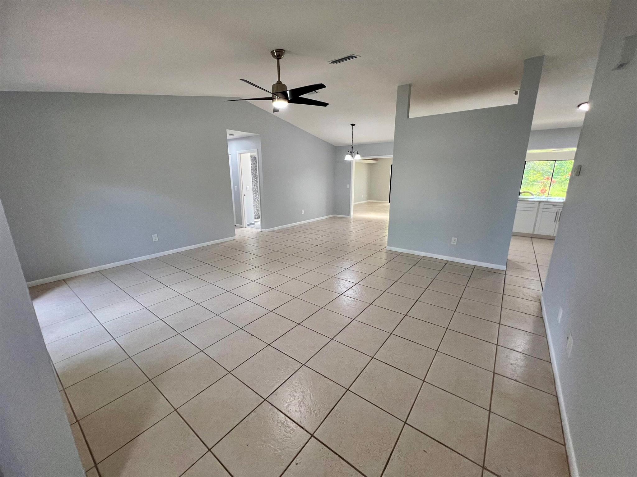 PORT ST LUCIE SECTION 5 - Residential Lease
