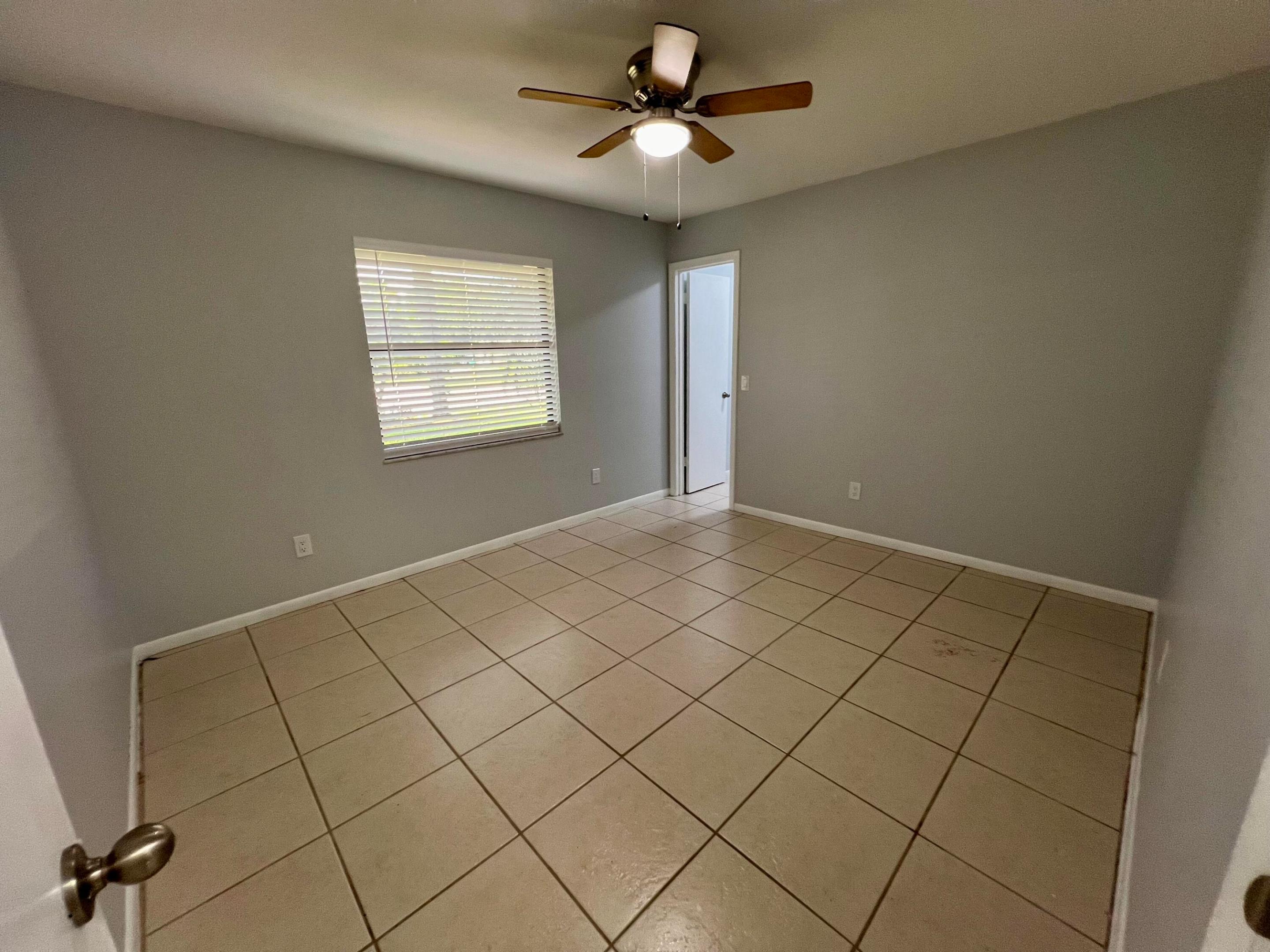PORT ST LUCIE SECTION 5 - Residential Lease