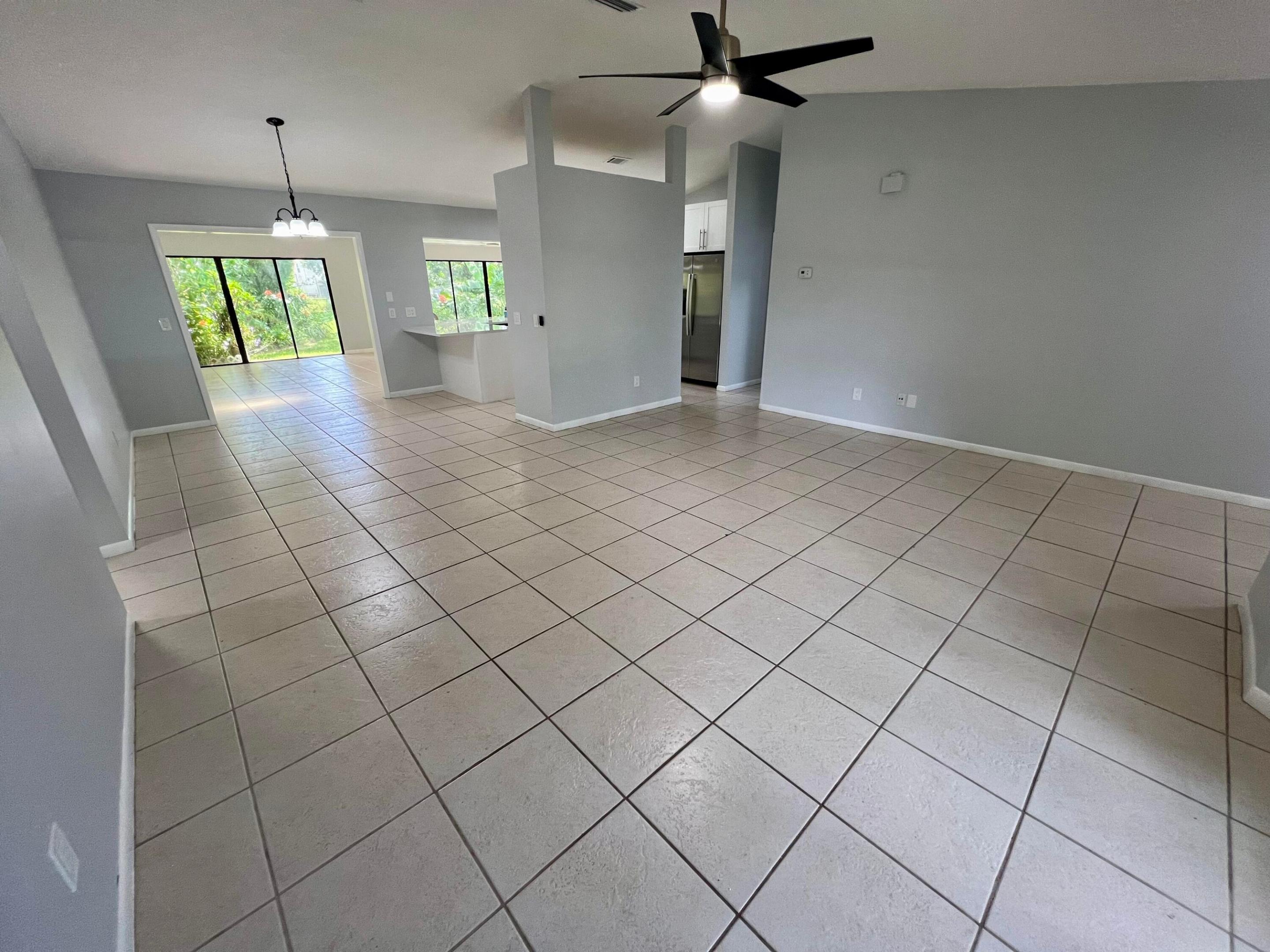 PORT ST LUCIE SECTION 5 - Residential Lease