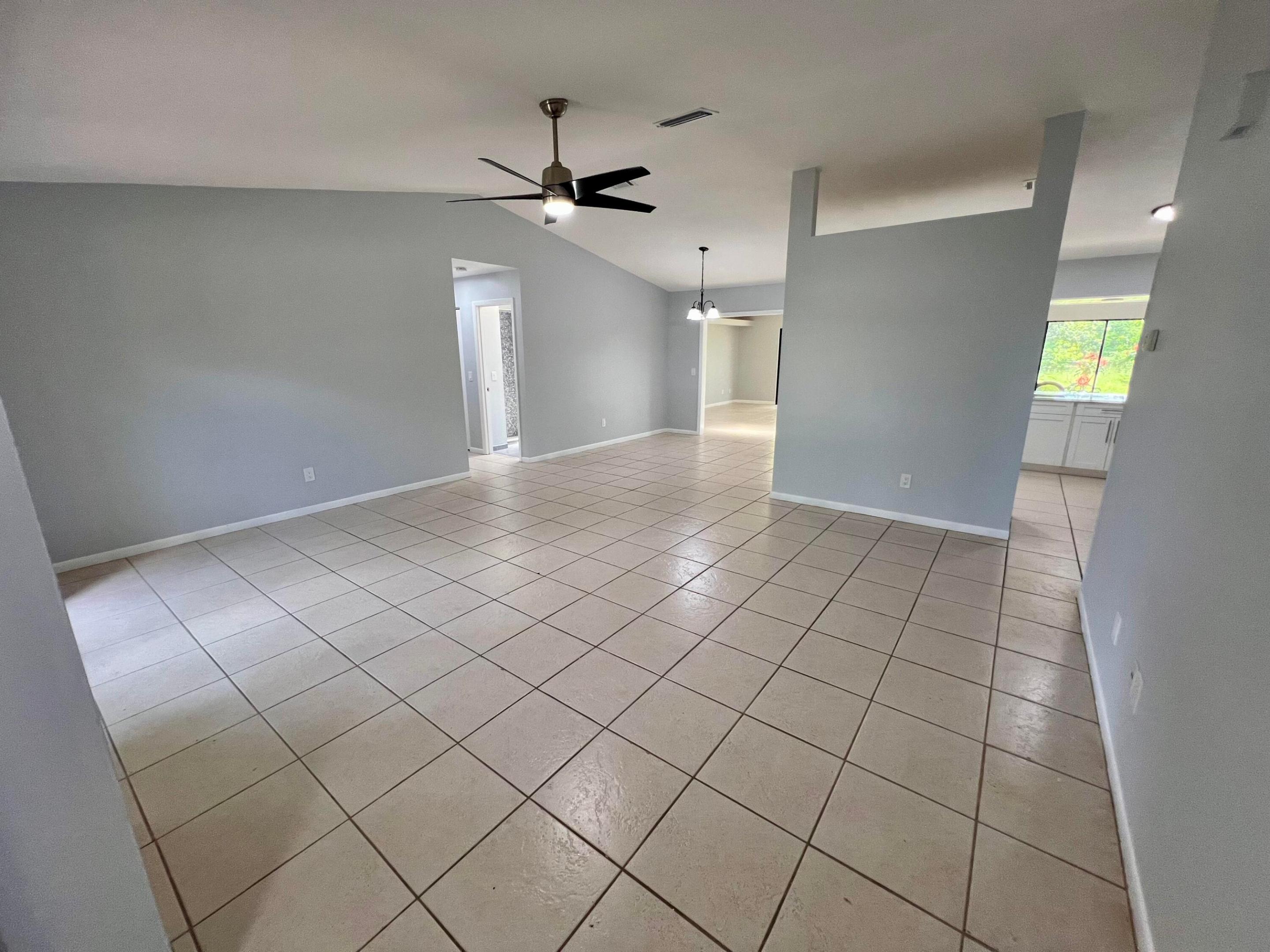 PORT ST LUCIE SECTION 5 - Residential Lease