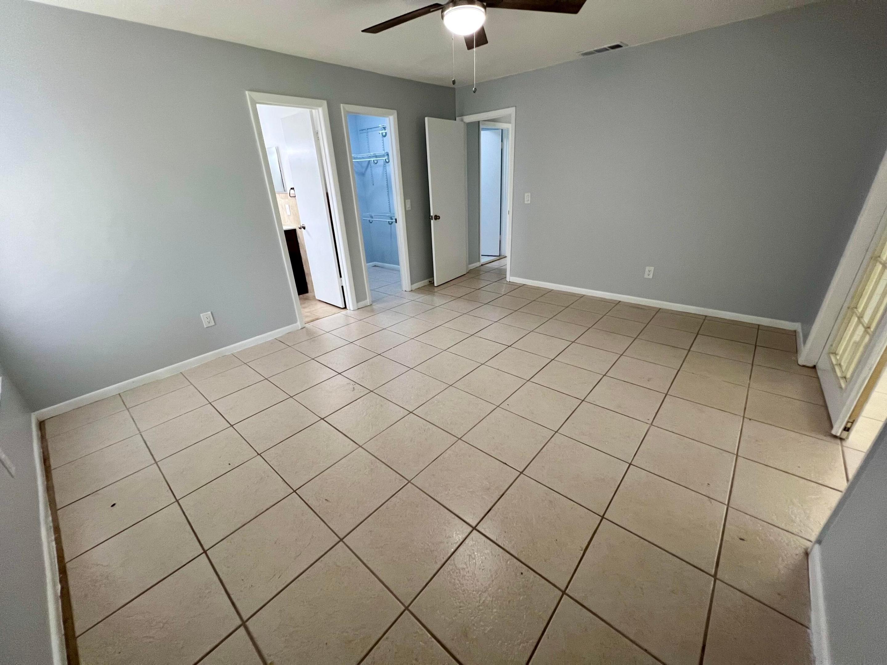 PORT ST LUCIE SECTION 5 - Residential Lease