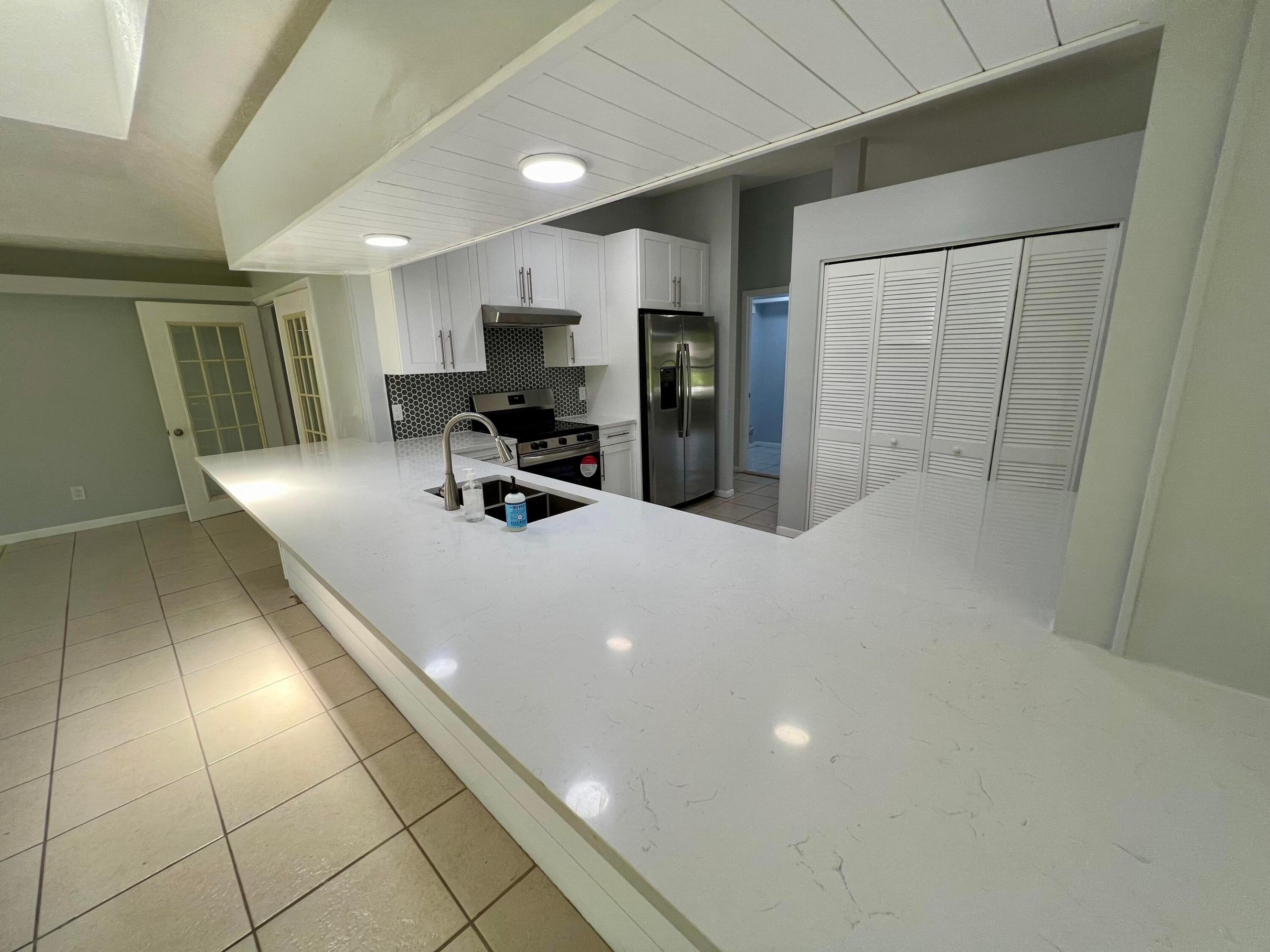 PORT ST LUCIE SECTION 5 - Residential Lease