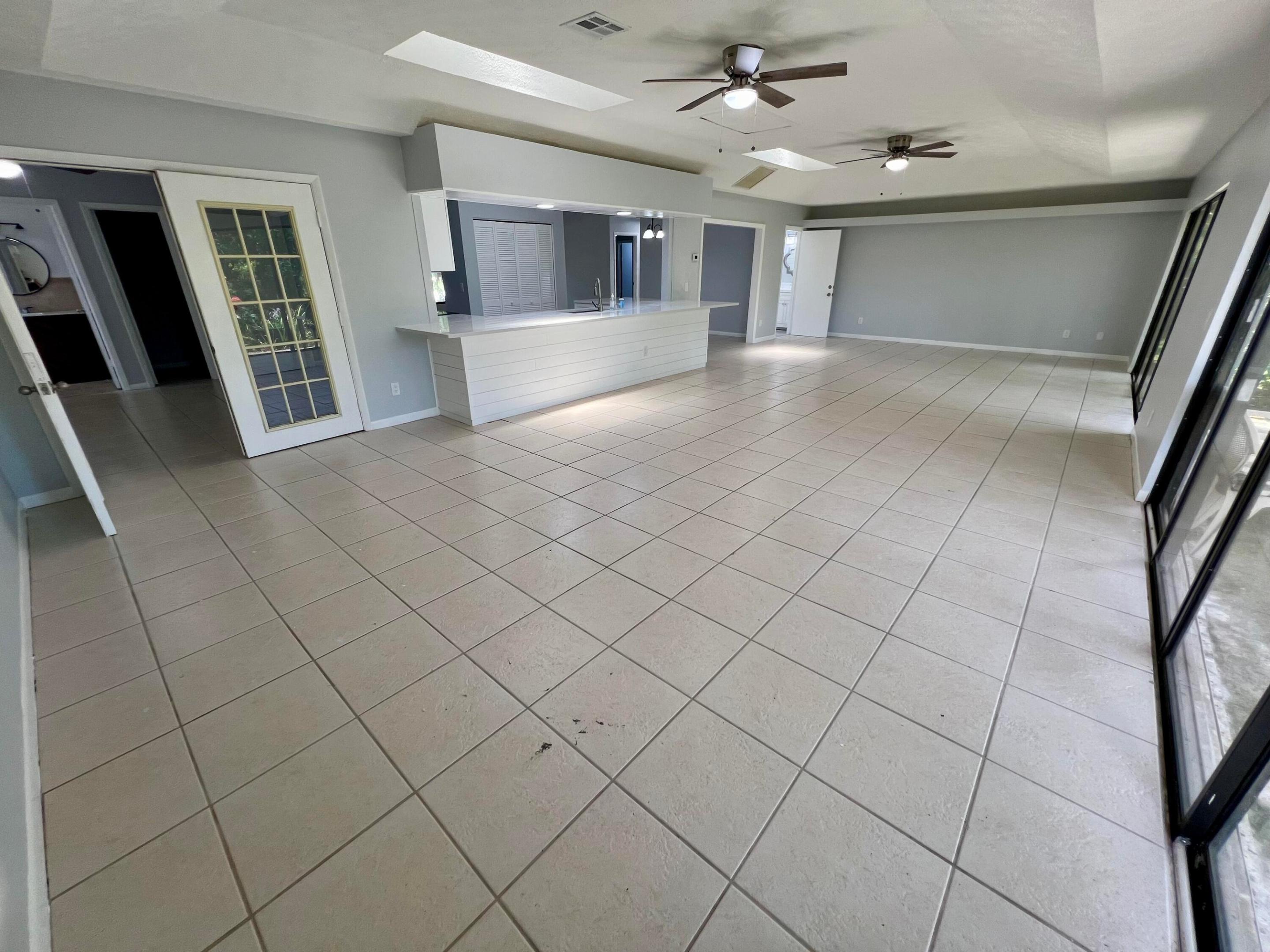 PORT ST LUCIE SECTION 5 - Residential Lease