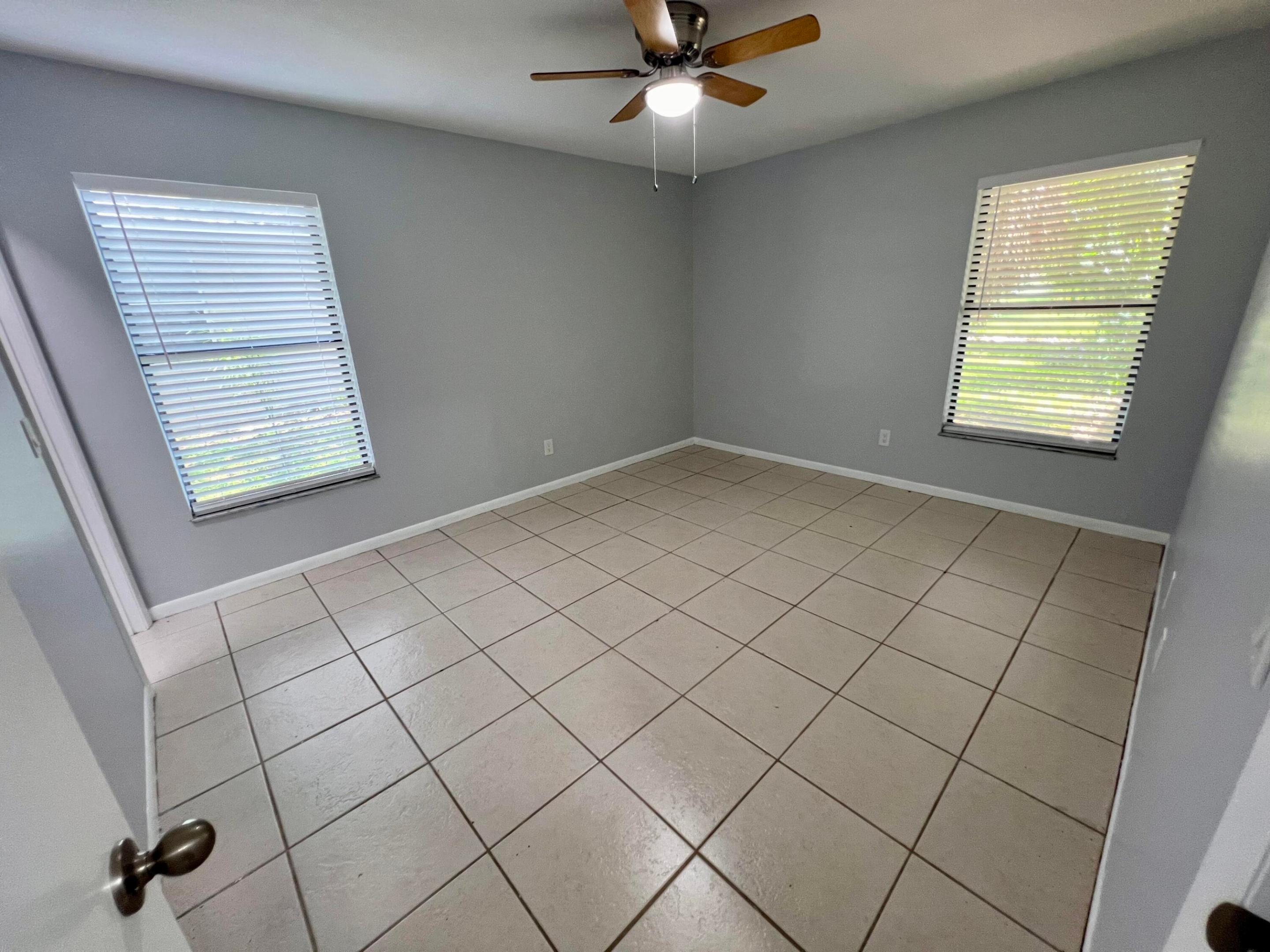 PORT ST LUCIE SECTION 5 - Residential Lease