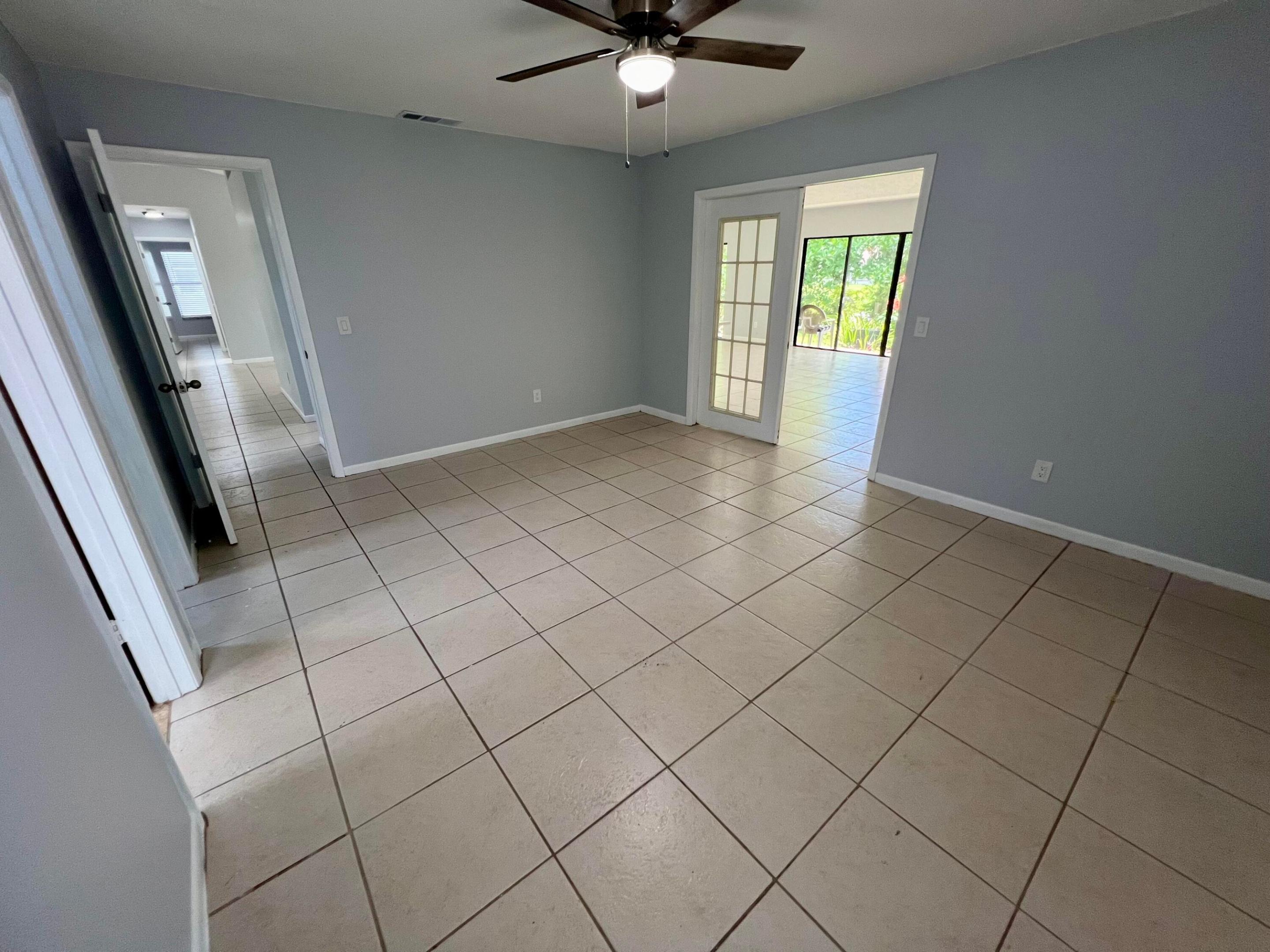 PORT ST LUCIE SECTION 5 - Residential Lease