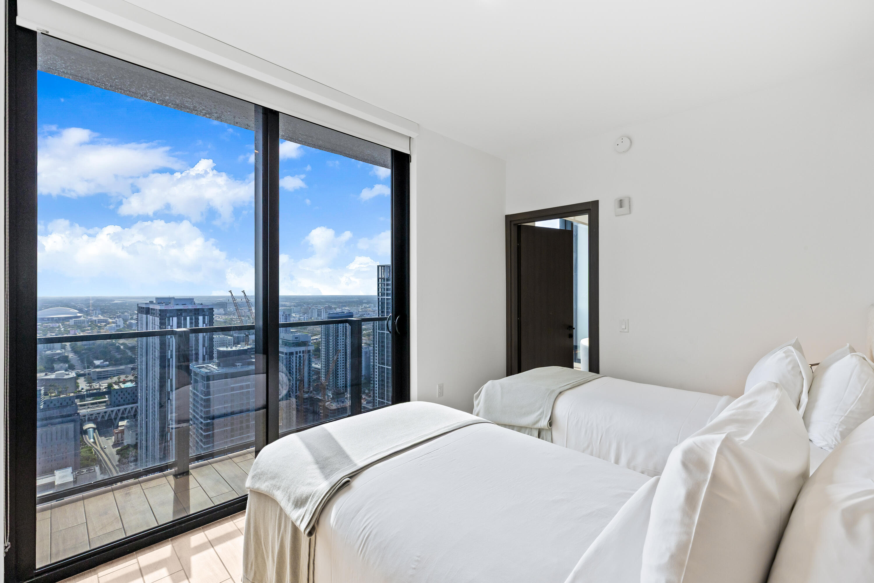 MAP OF MIAMI DADE CO. FL. PB B-41 - Residential